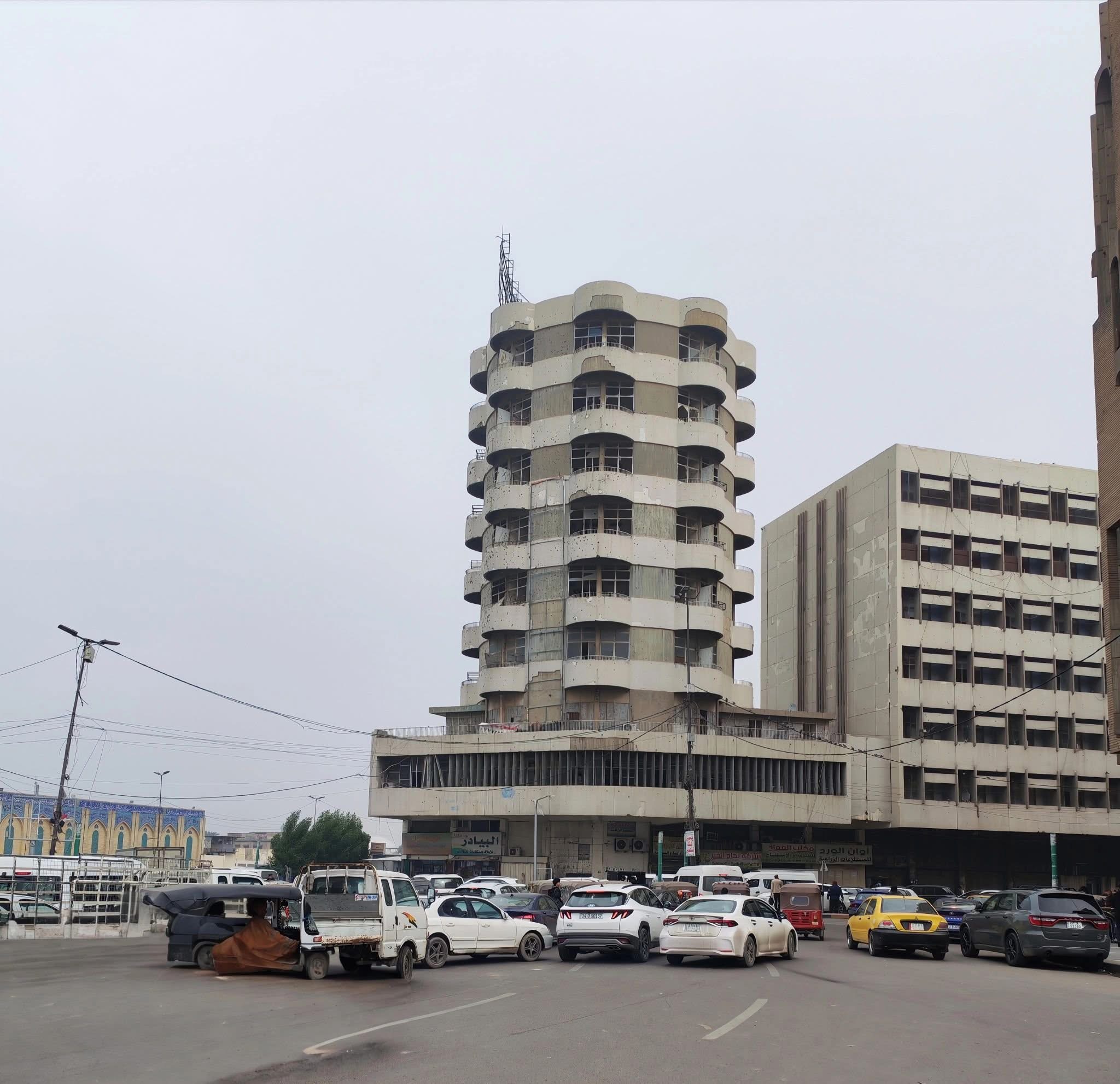 «عشر فلوس»… بناية تساوي مدينة: كيف تحوّل تصميم حداثي عراقي إلى شاهد مهجور على انهيار الذاكرة البغدادية